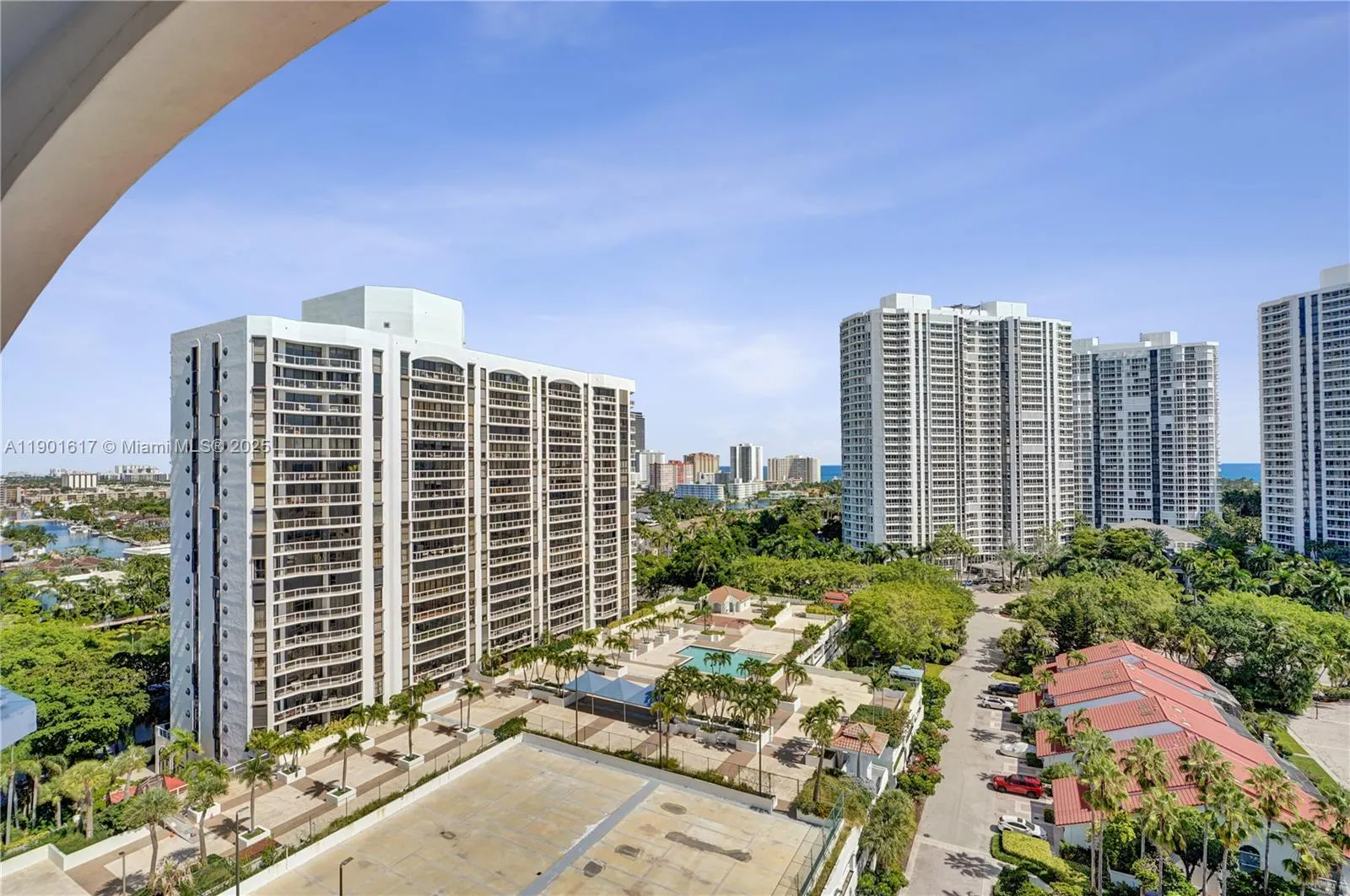 3610 Yacht Club Dr, #PH07