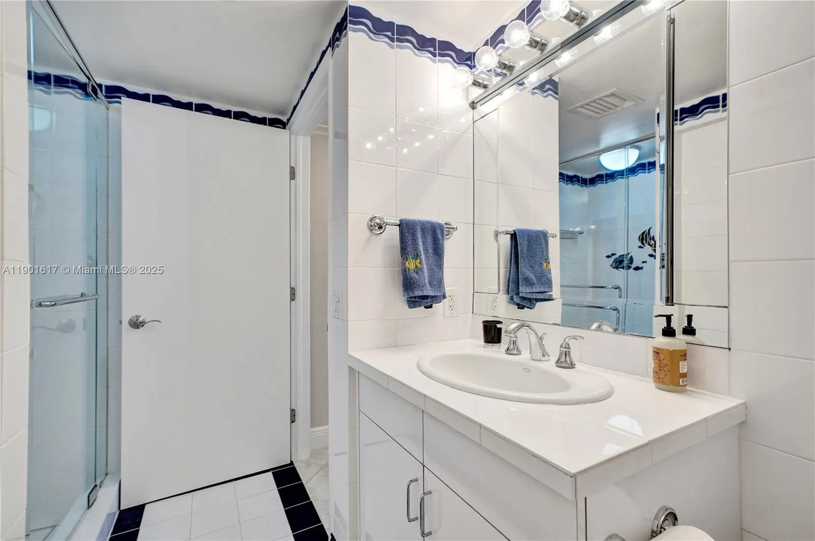 3610 Yacht Club Dr, #PH07