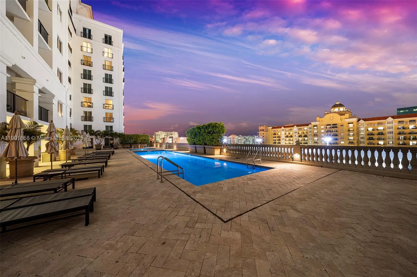 10 Aragon Ave, #1417