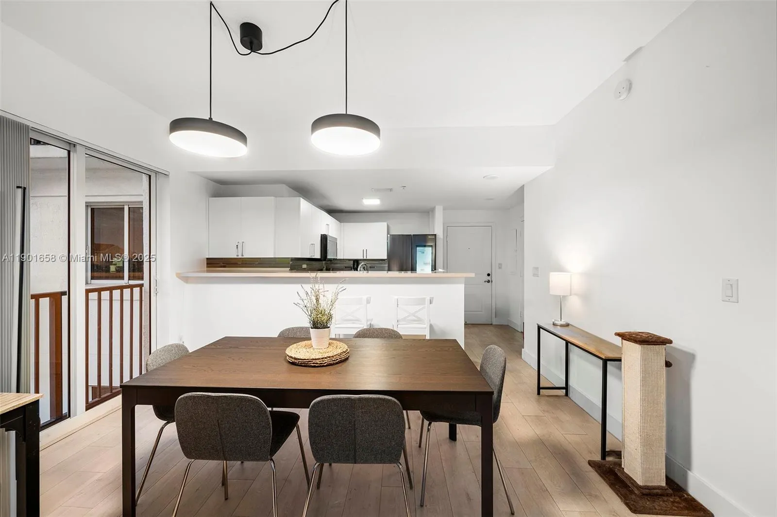 10 Aragon Ave, #1417