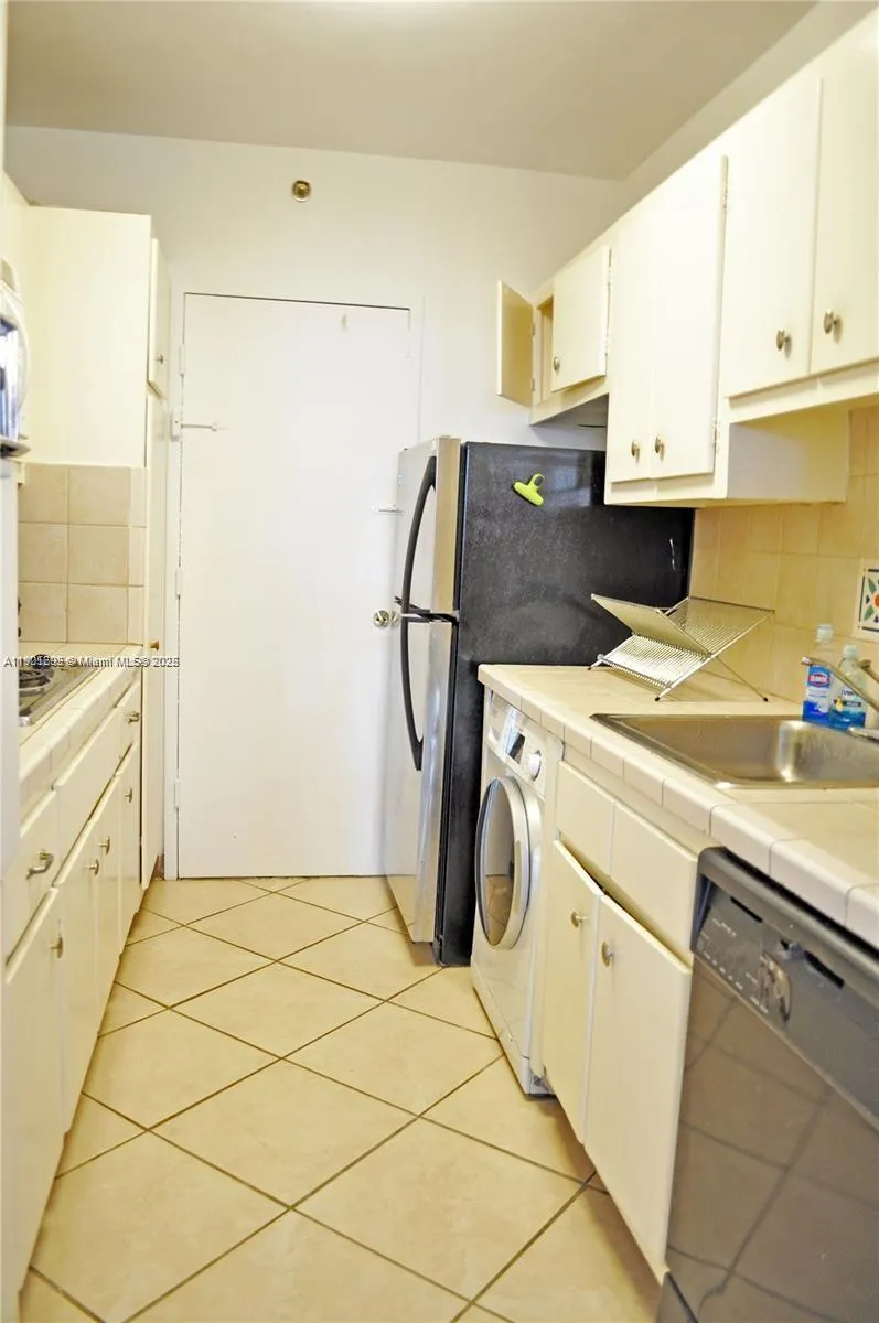 100 Lincoln Rd, #441