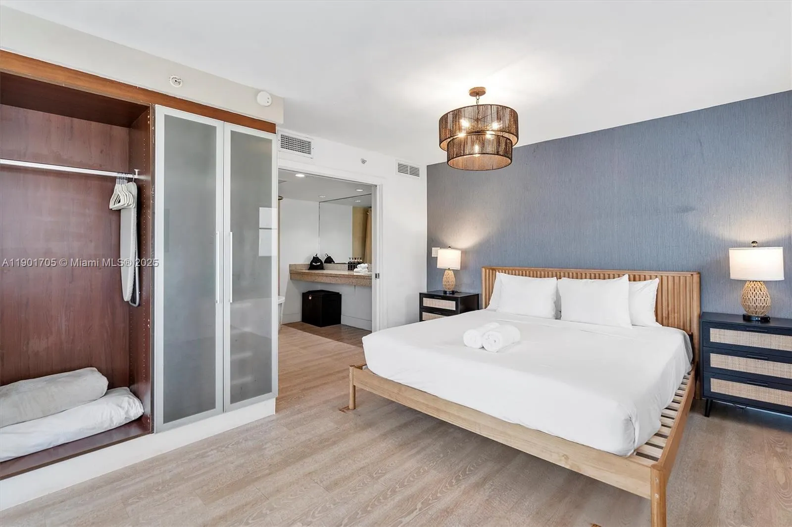 1024 Ocean Dr, #A301