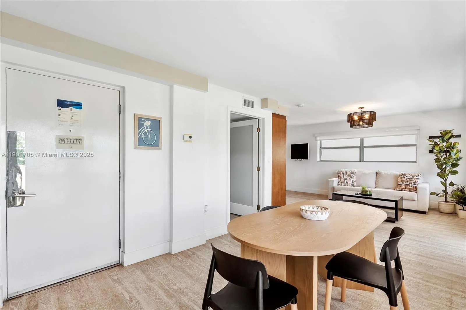 1024 Ocean Dr, #A301