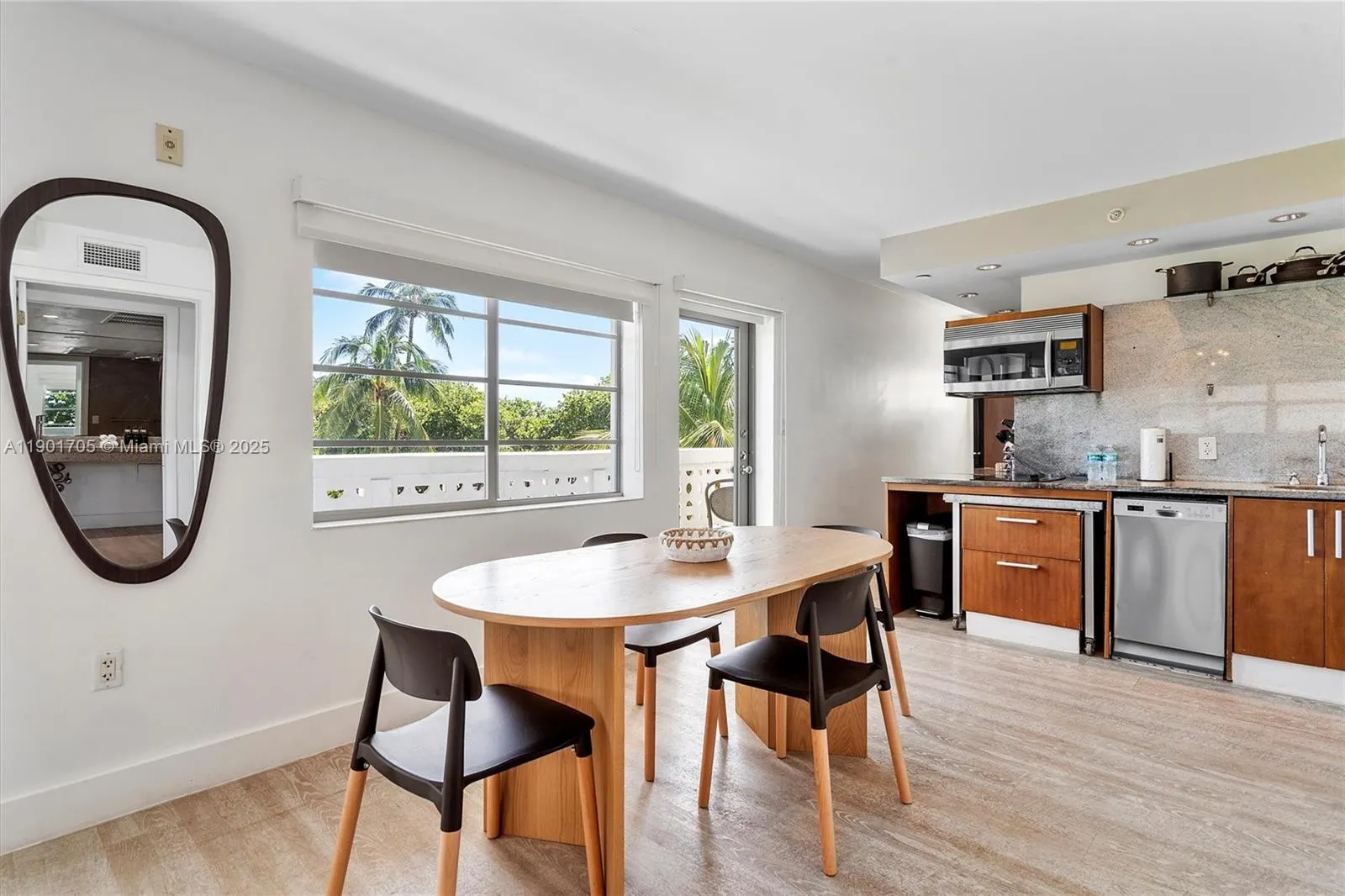 1024 Ocean Dr, #A301