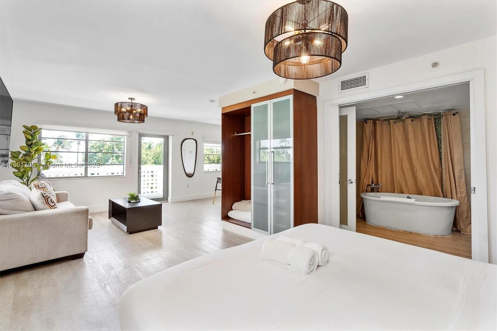 1024 Ocean Dr, #A301