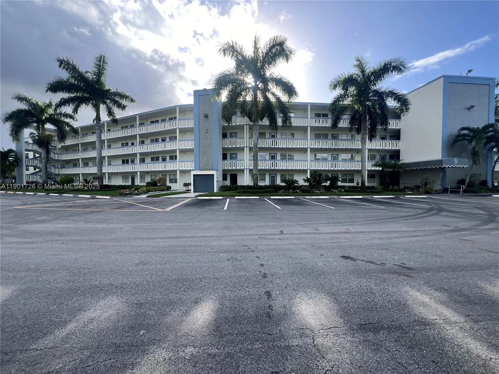 3089 E Yarmouth  E, #3089