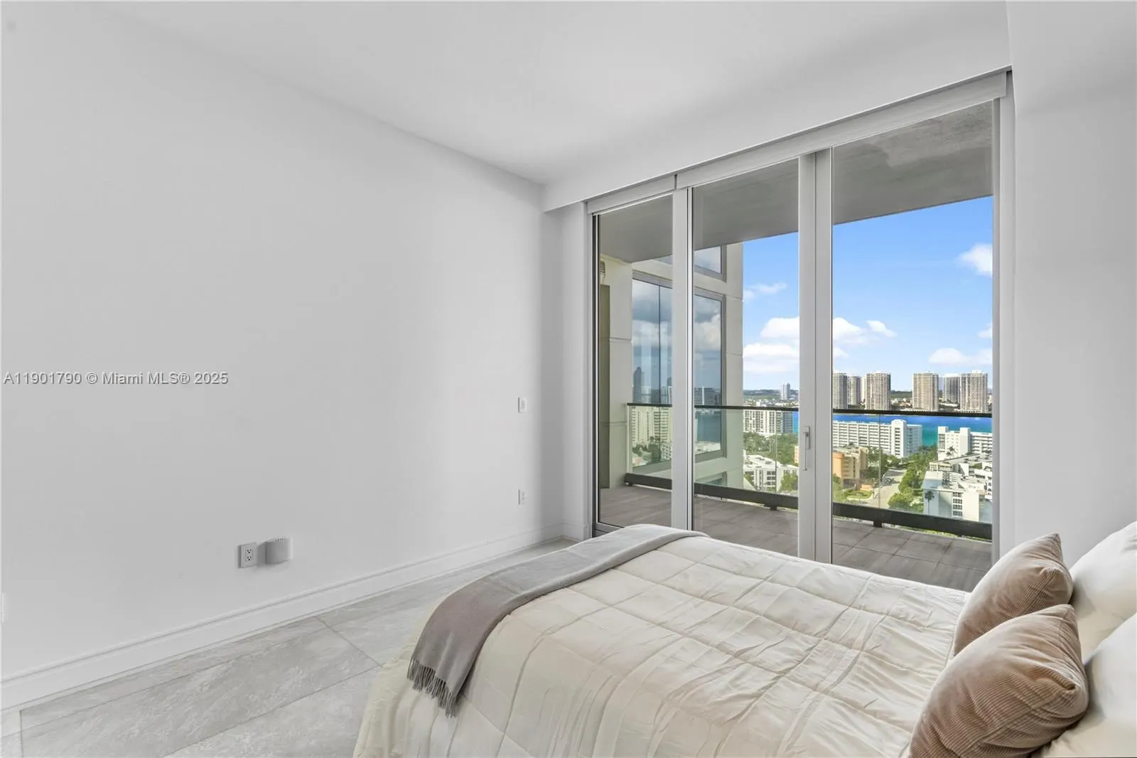 17901 Collins Ave, #1803