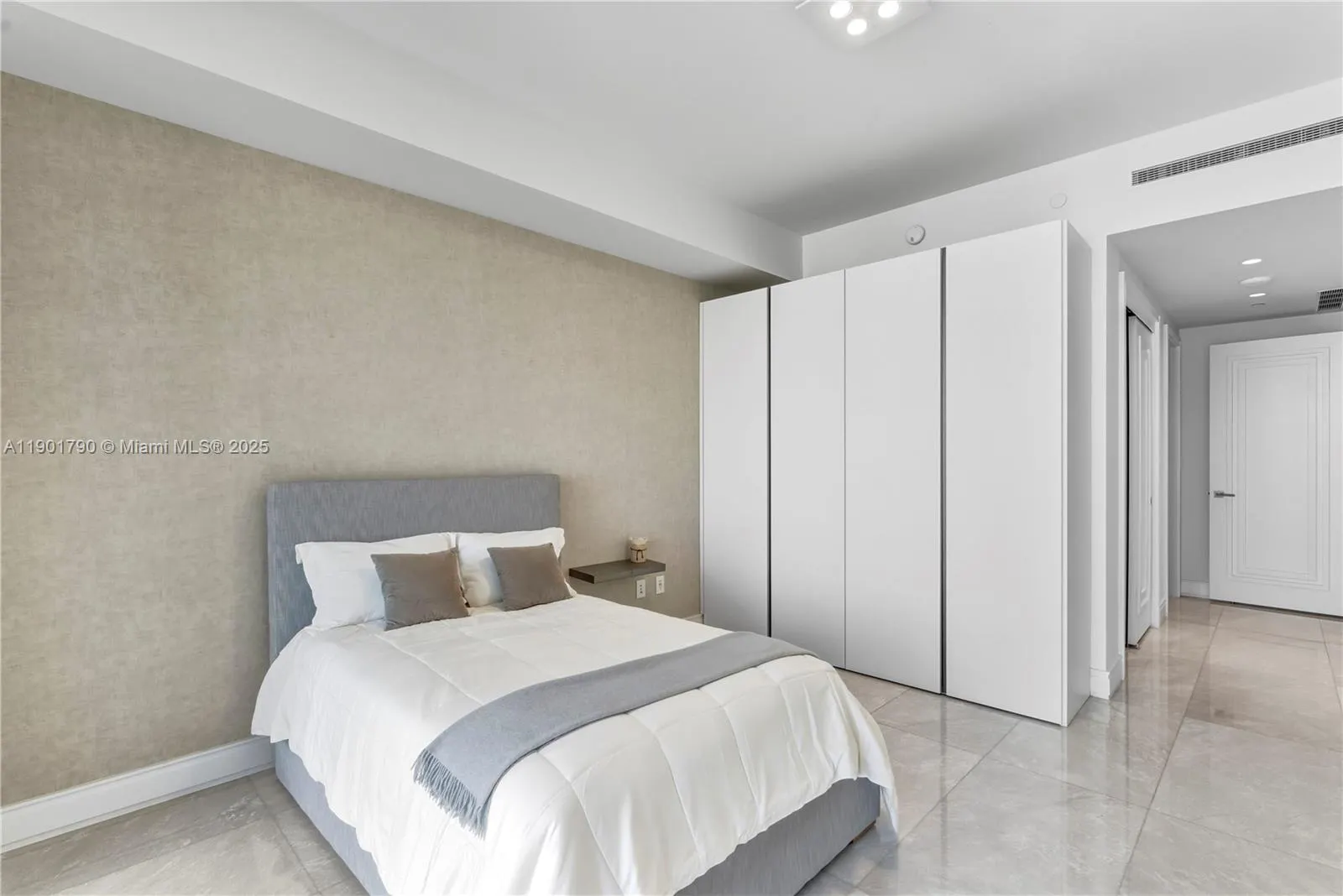 17901 Collins Ave, #1803