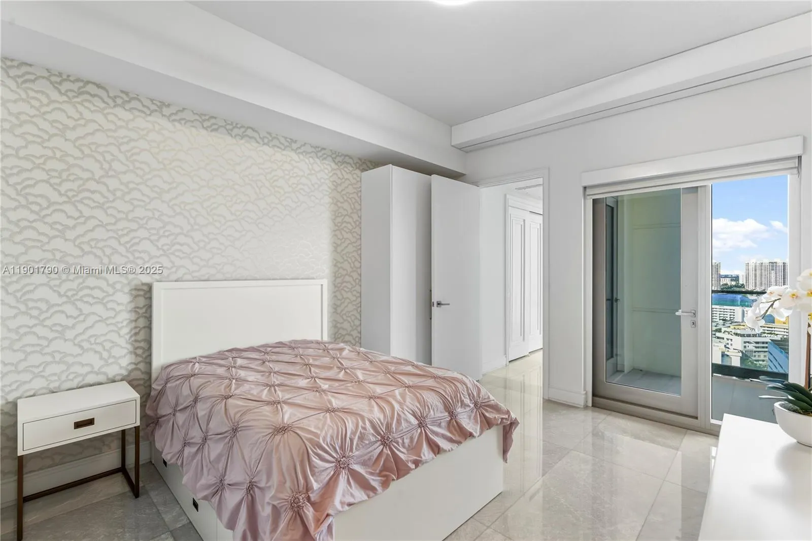 17901 Collins Ave, #1803