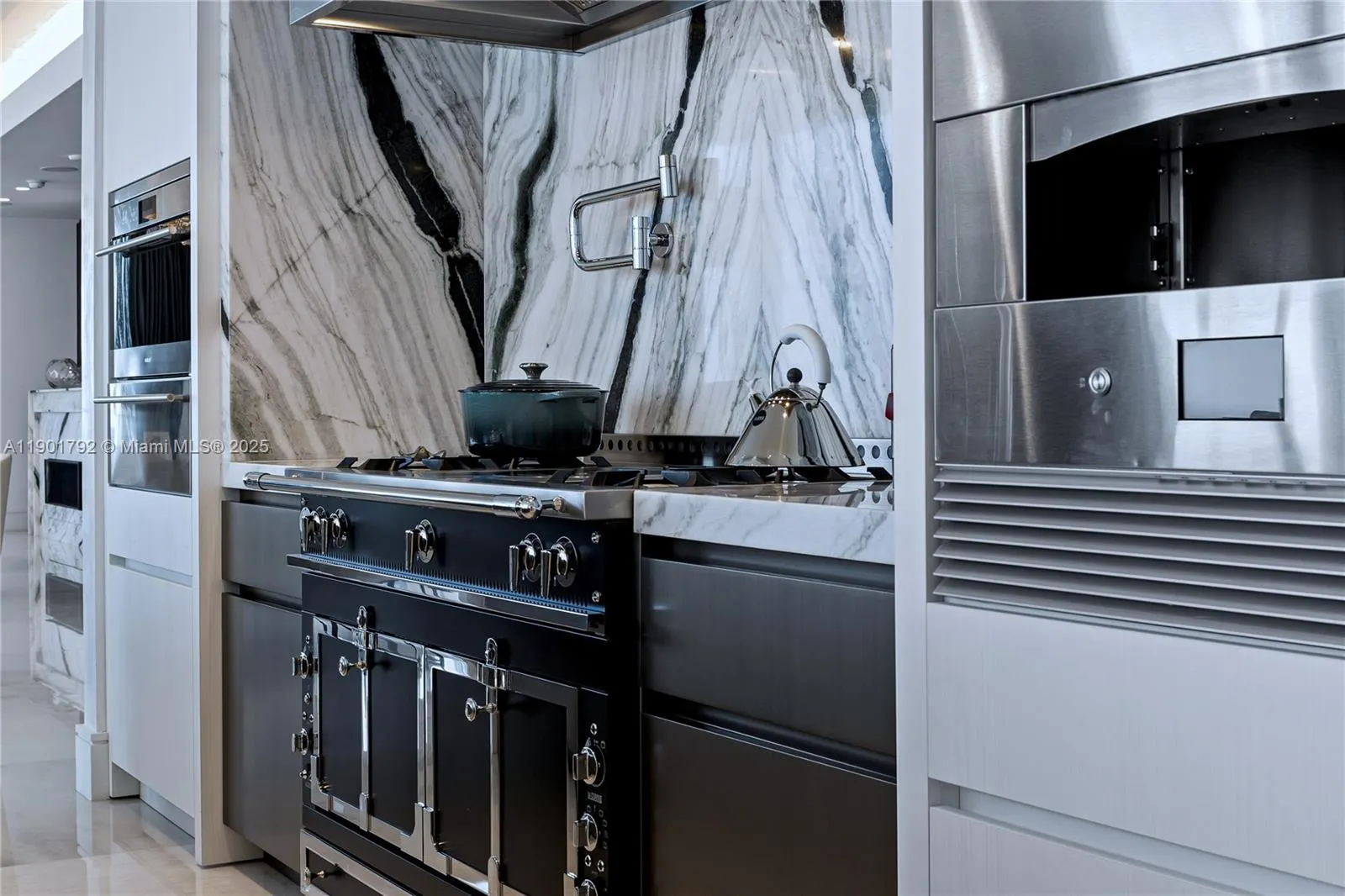 17975 Collins Ave, #N-1602