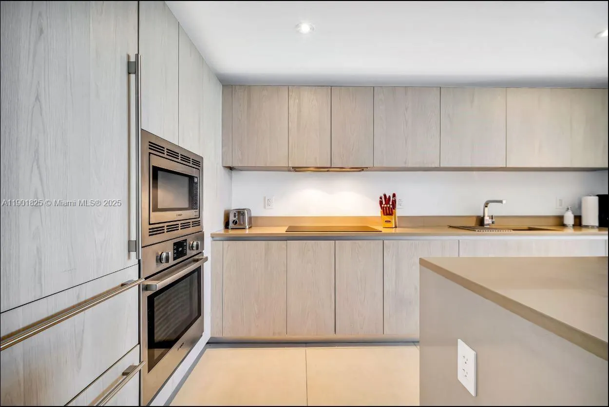 4111 S Ocean Dr, #1212