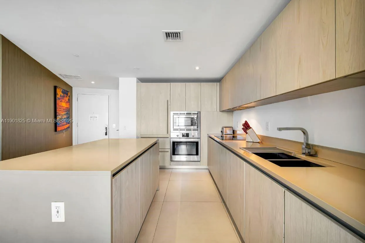 4111 S Ocean Dr, #1212