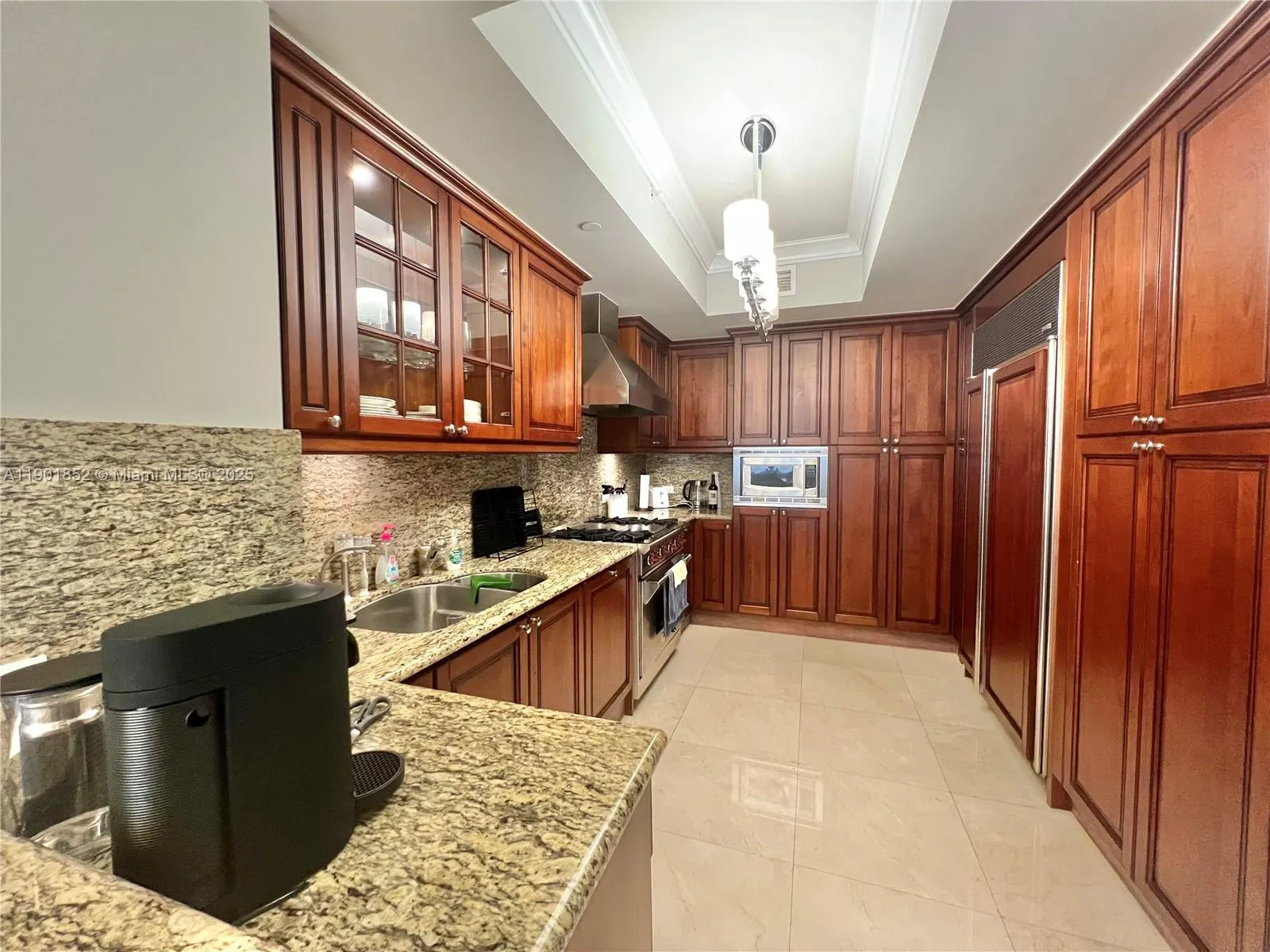 17875 Collins Ave, #4305