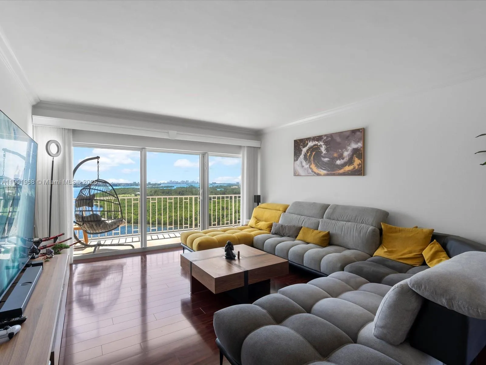 500 Bayview Dr, #1722