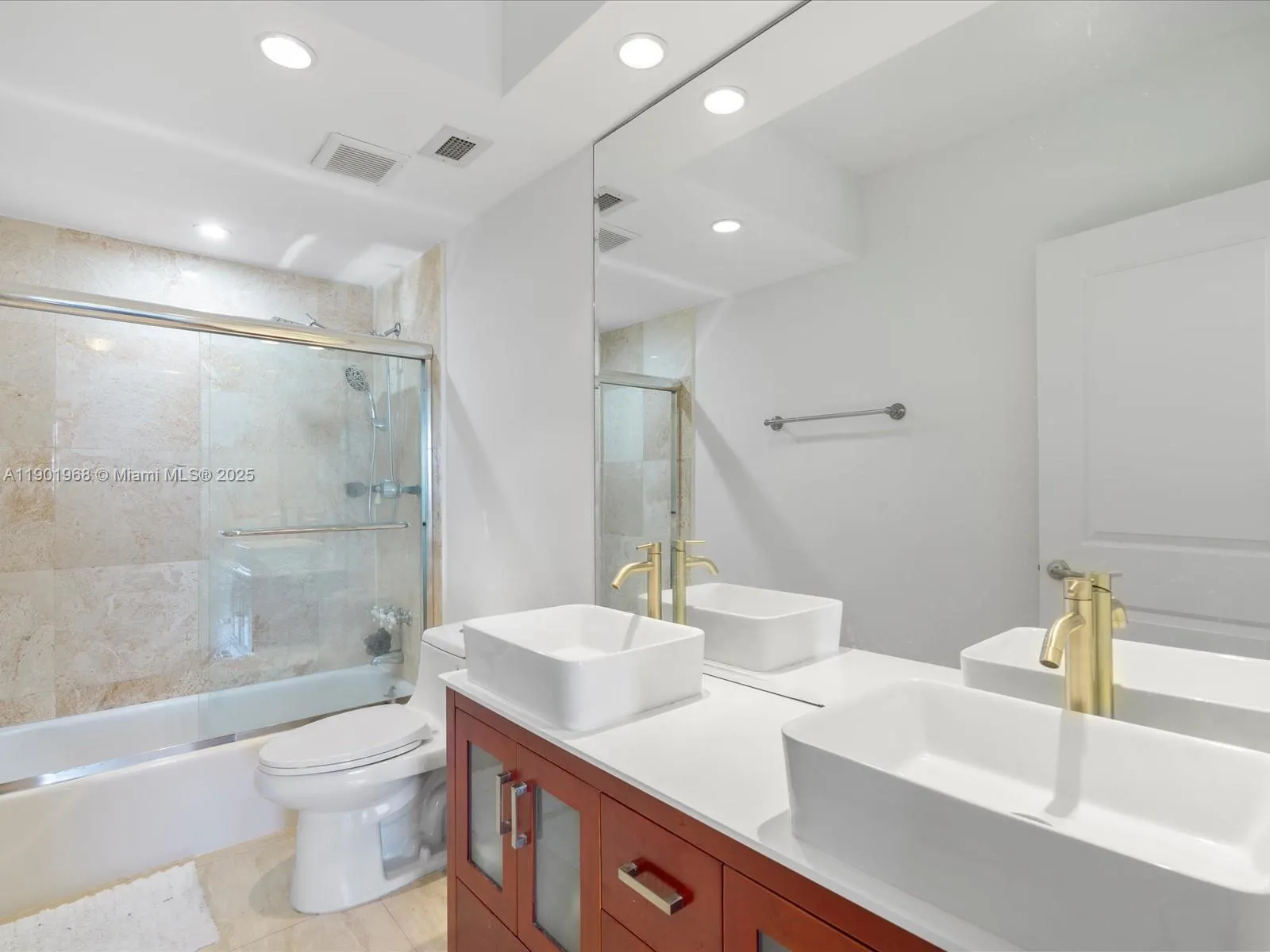 500 Bayview Dr, #1722