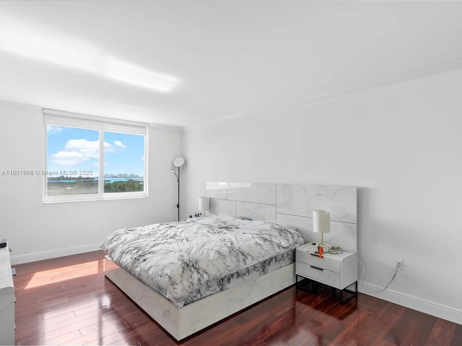 500 Bayview Dr, #1722