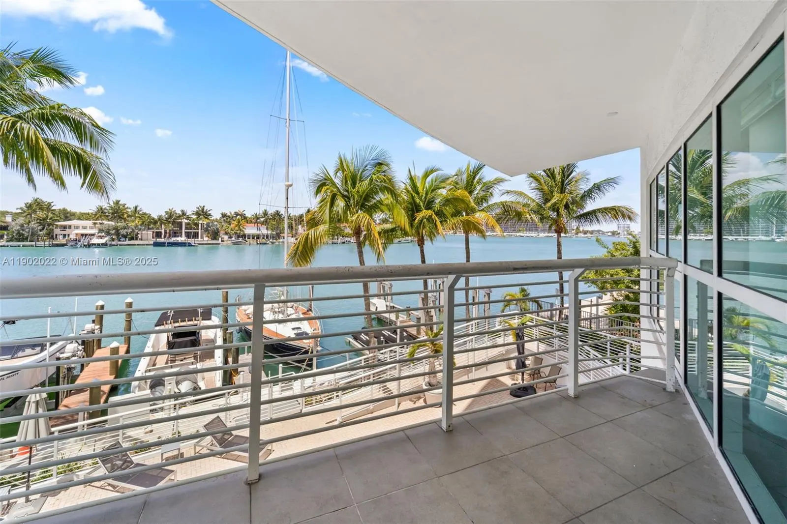 6580 Indian Creek Dr, #209