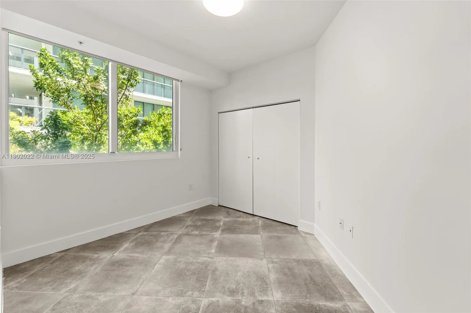 6580 Indian Creek Dr, #209