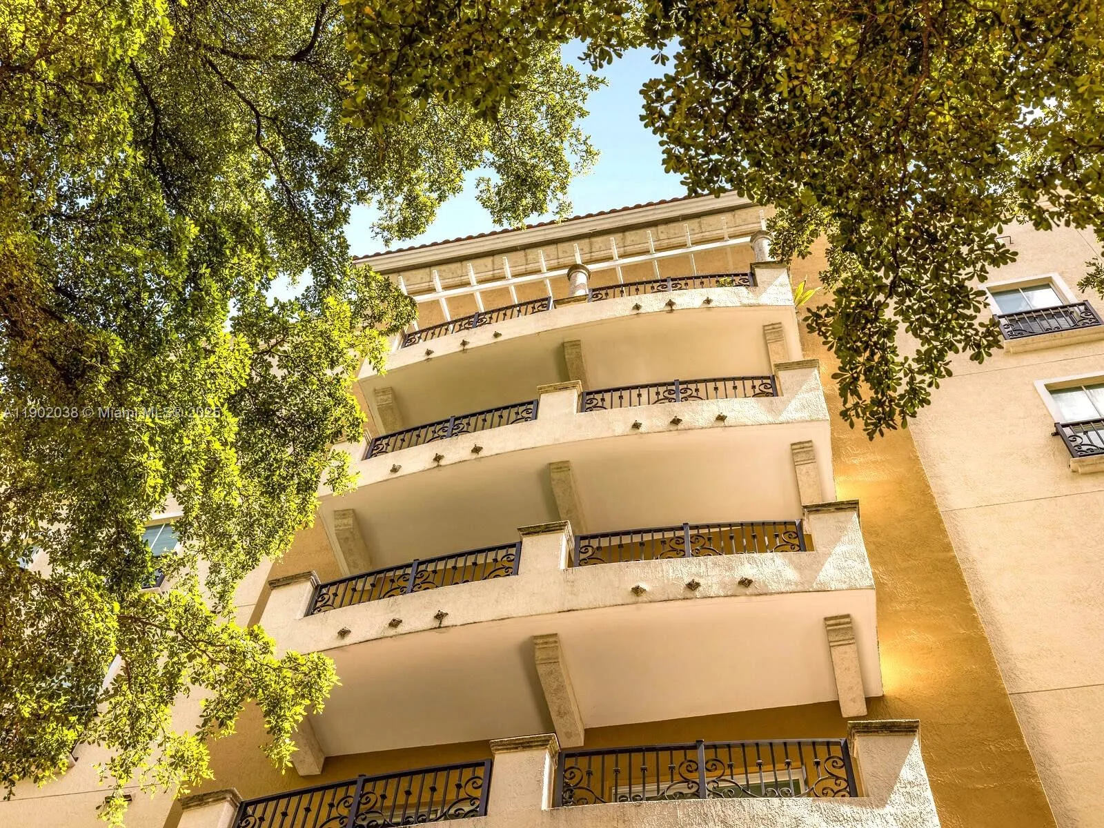 20 Calabria Ave, #505