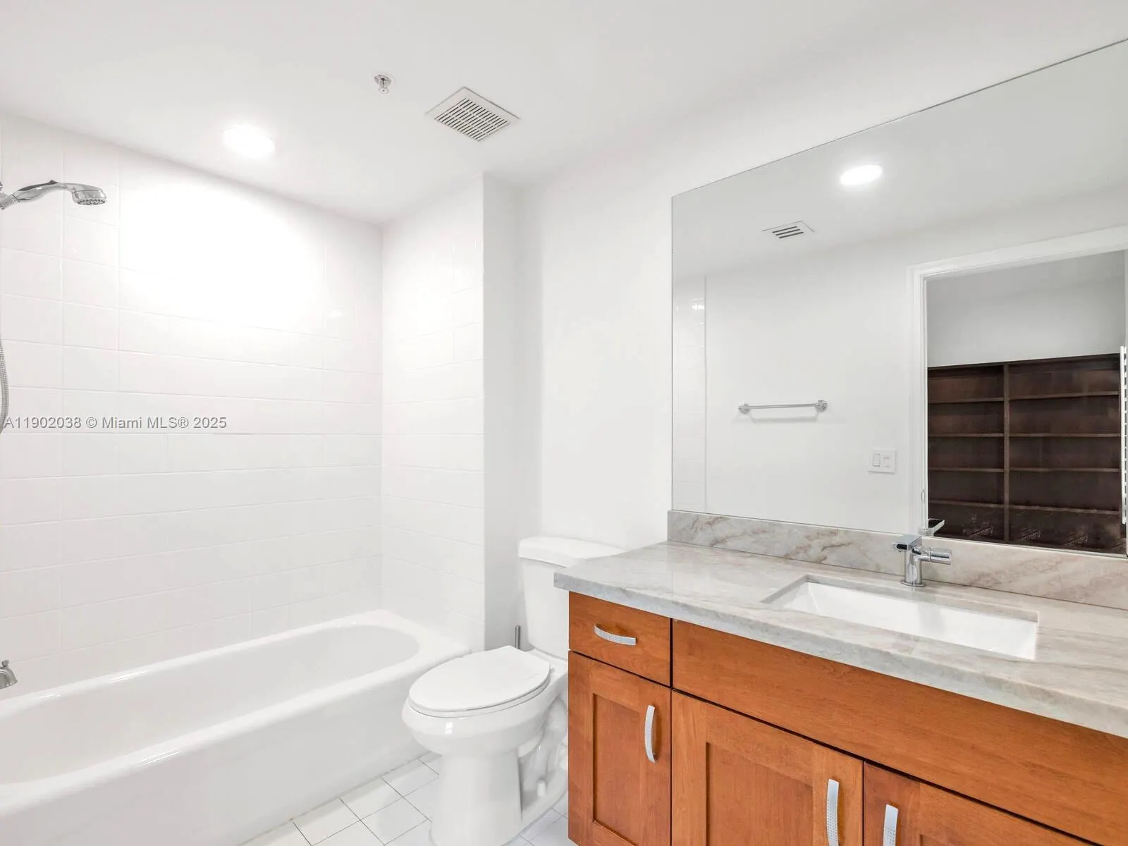 20 Calabria Ave, #505