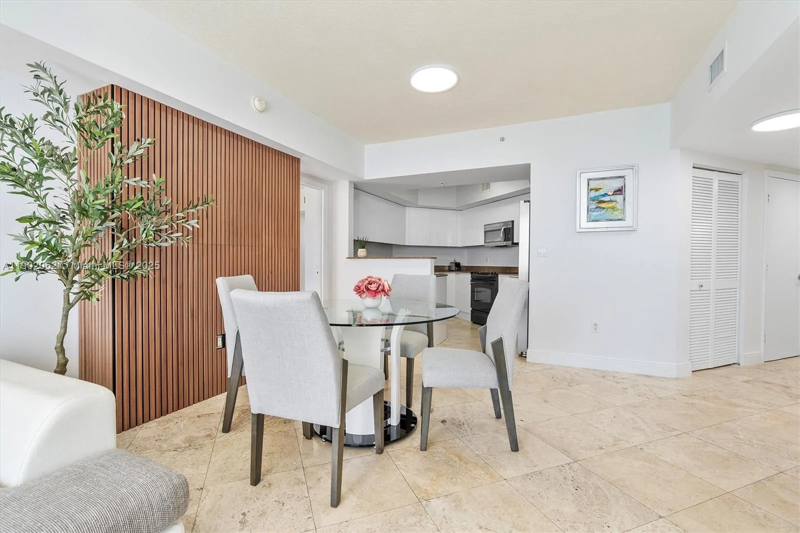 16699 Collins Ave, #2301