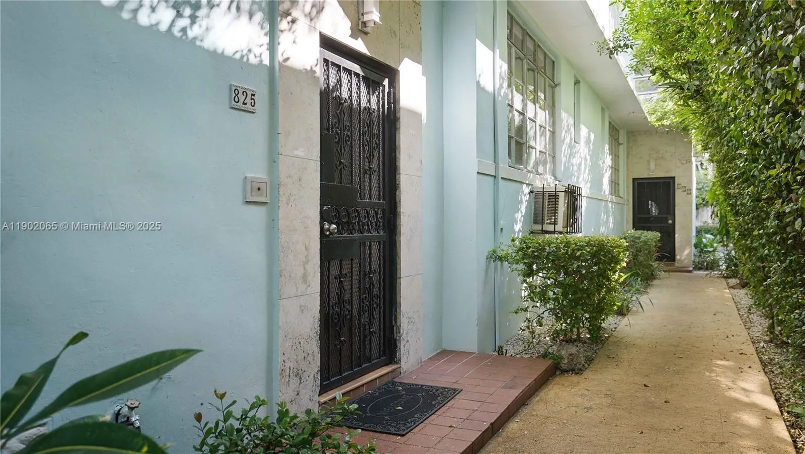 825 Jefferson Ave, #4