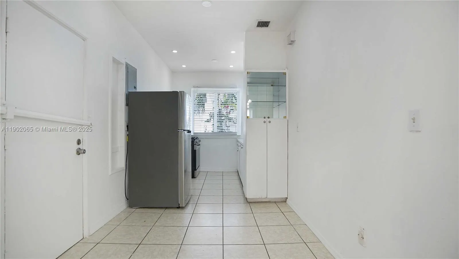 825 Jefferson Ave, #4