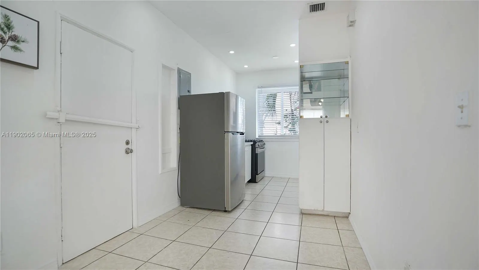 825 Jefferson Ave, #4