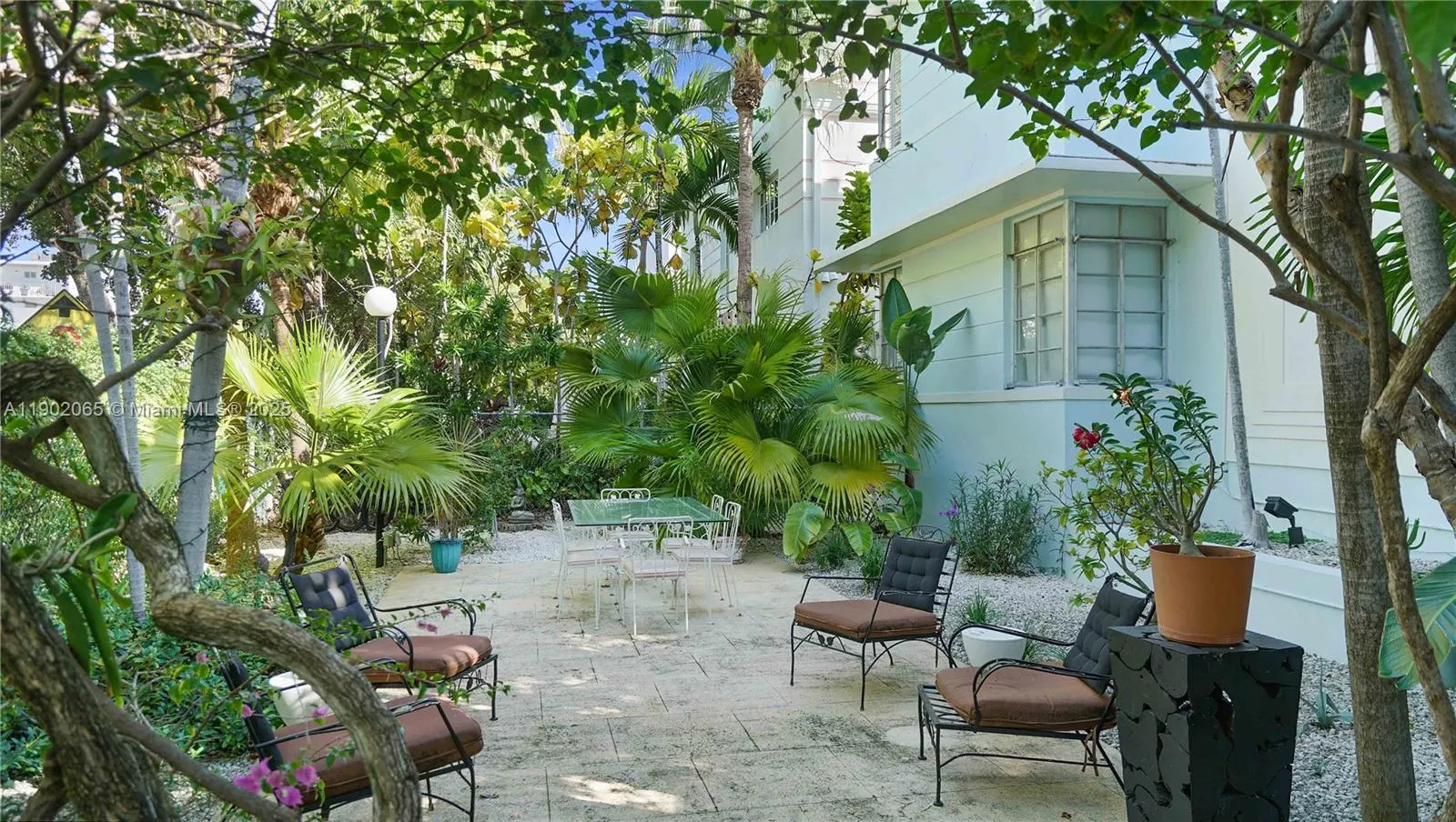 825 Jefferson Ave, #4