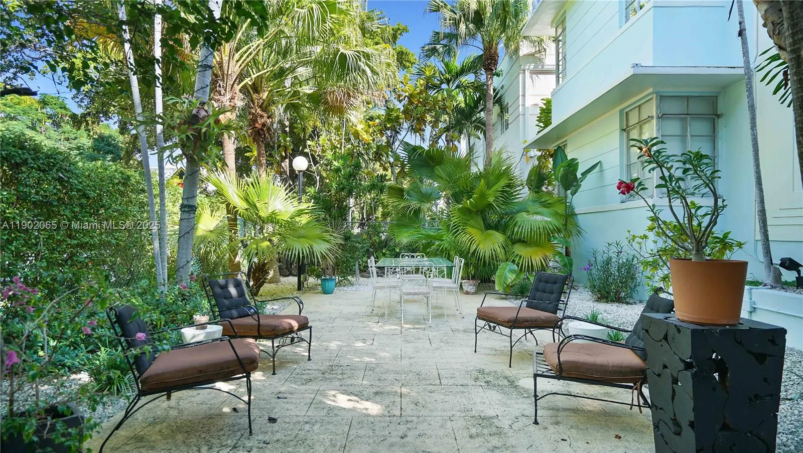 825 Jefferson Ave, #4