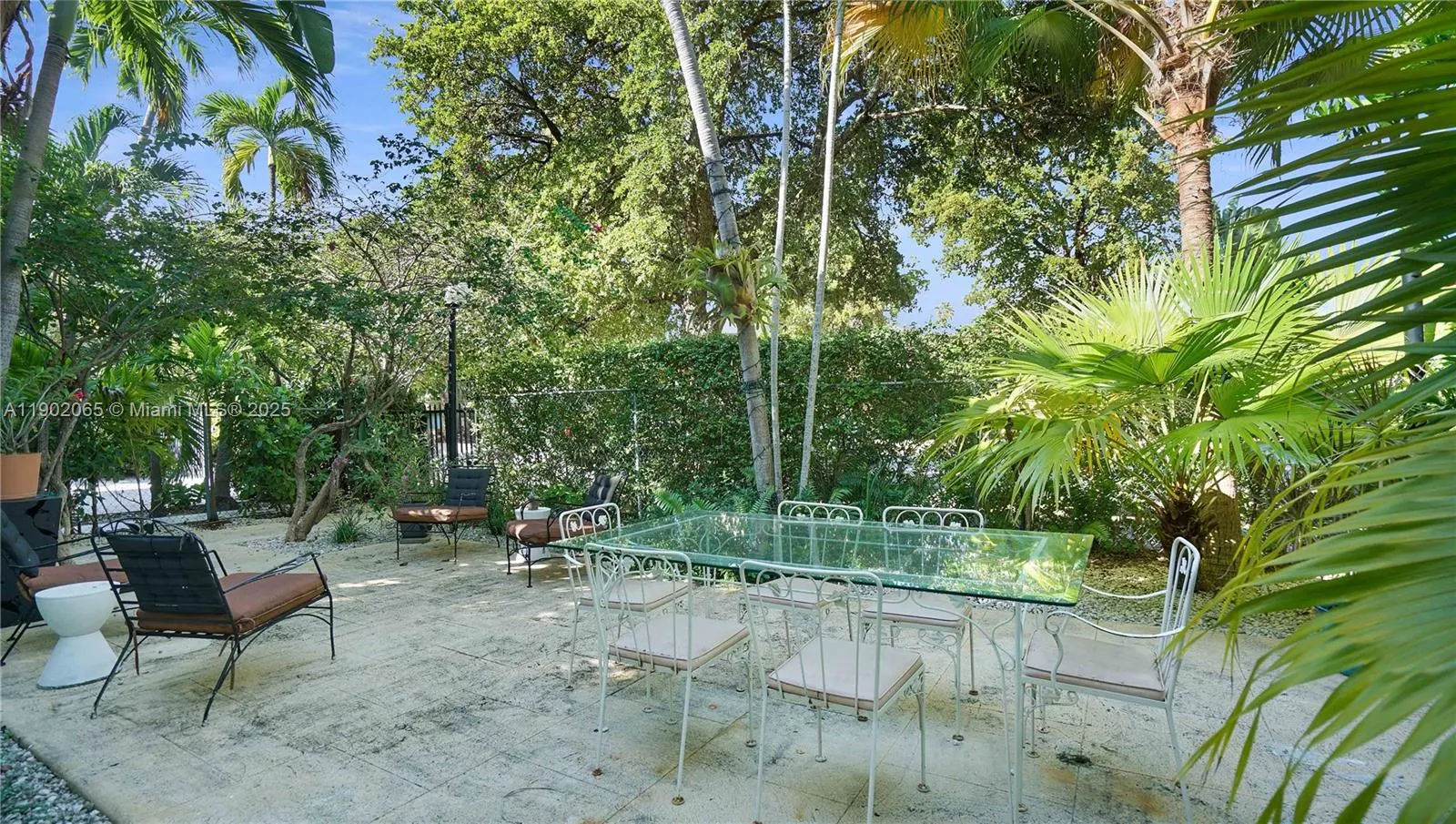 825 Jefferson Ave, #4