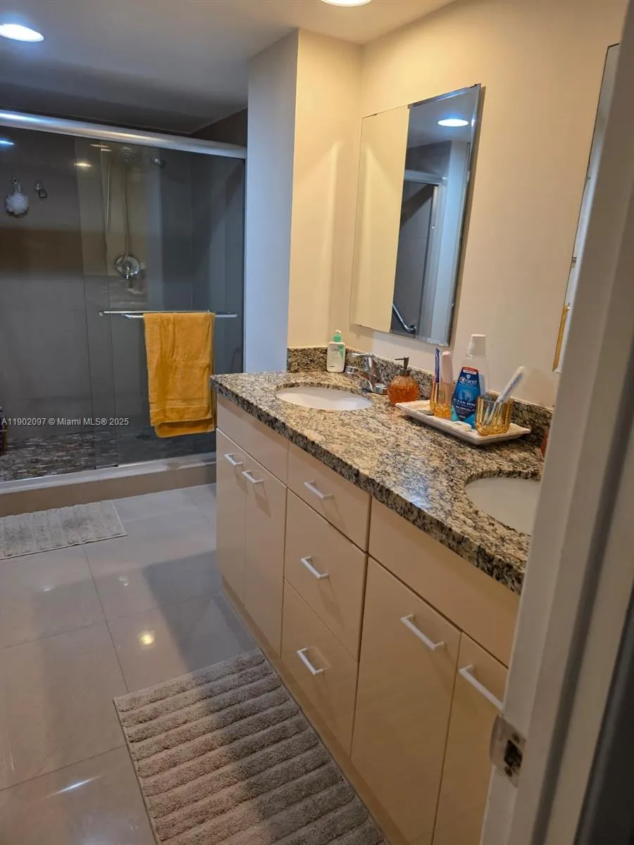 1833 S Ocean Dr, #809