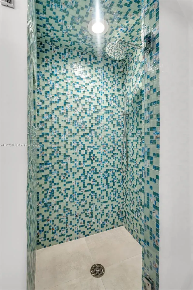 1500 Ocean Dr, #1109