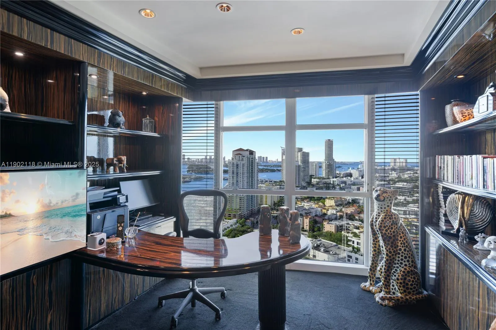 300 S Pointe Dr, #TH 3103