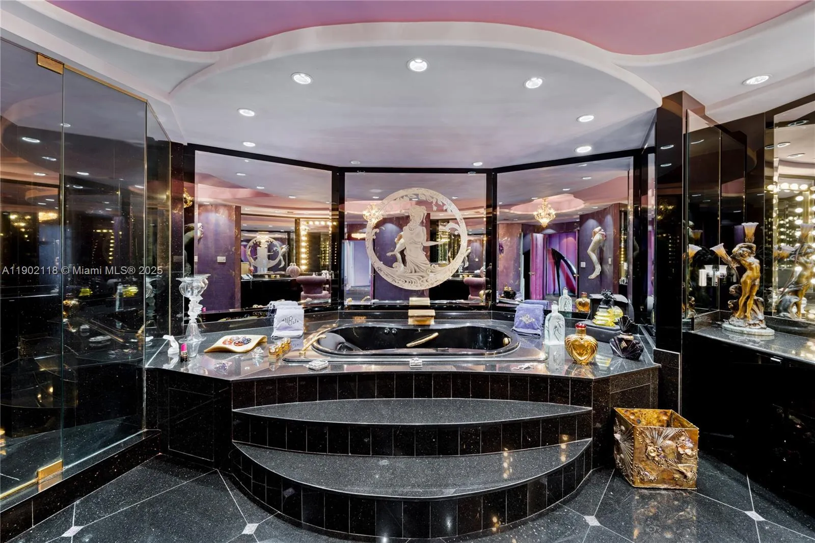 300 S Pointe Dr, #TH 3103