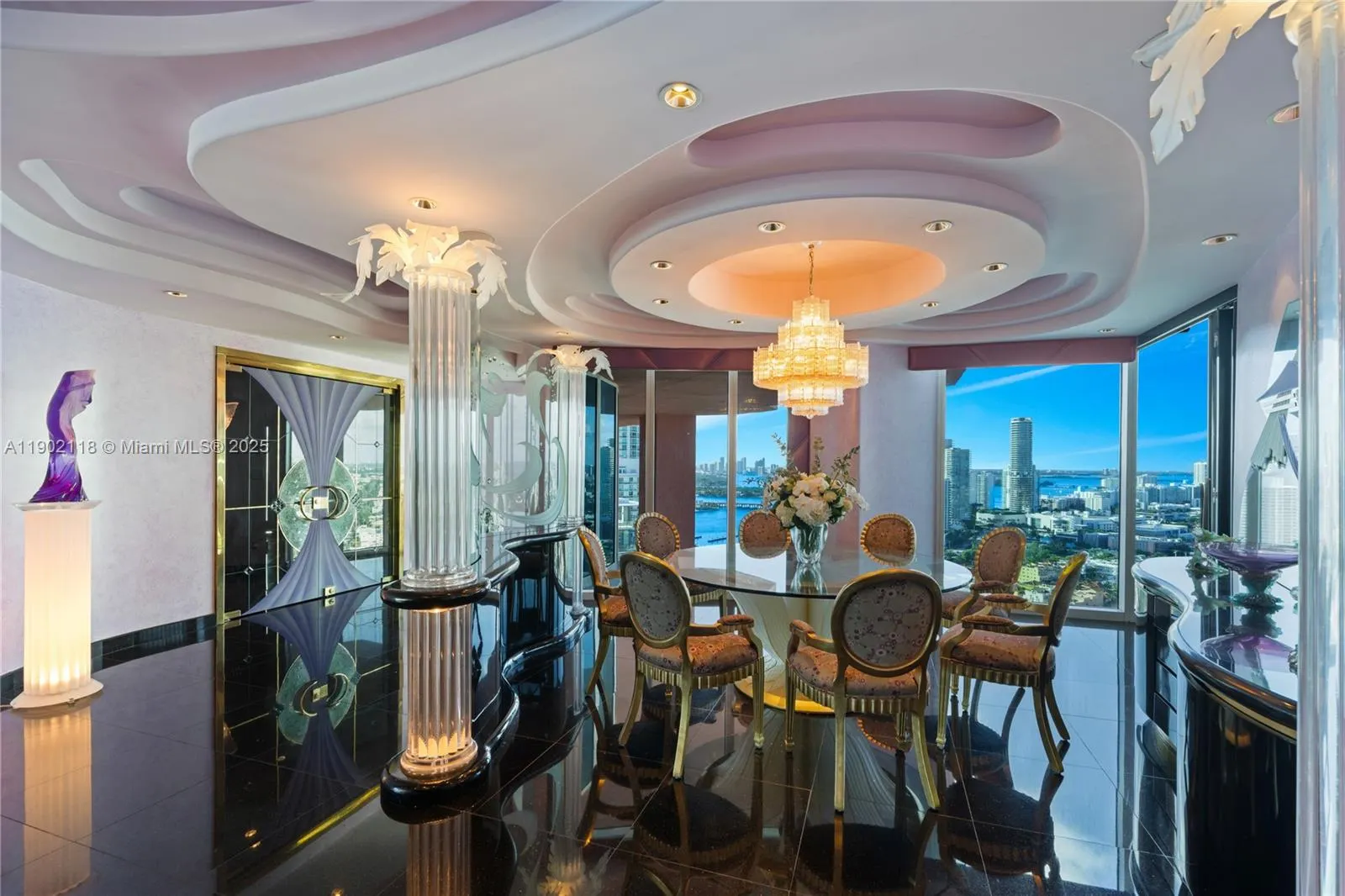 300 S Pointe Dr, #TH 3103