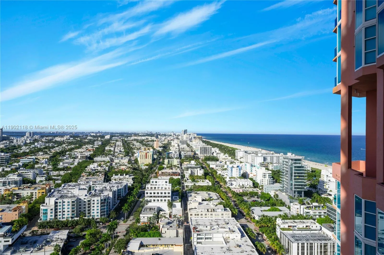 300 S Pointe Dr, #TH 3103