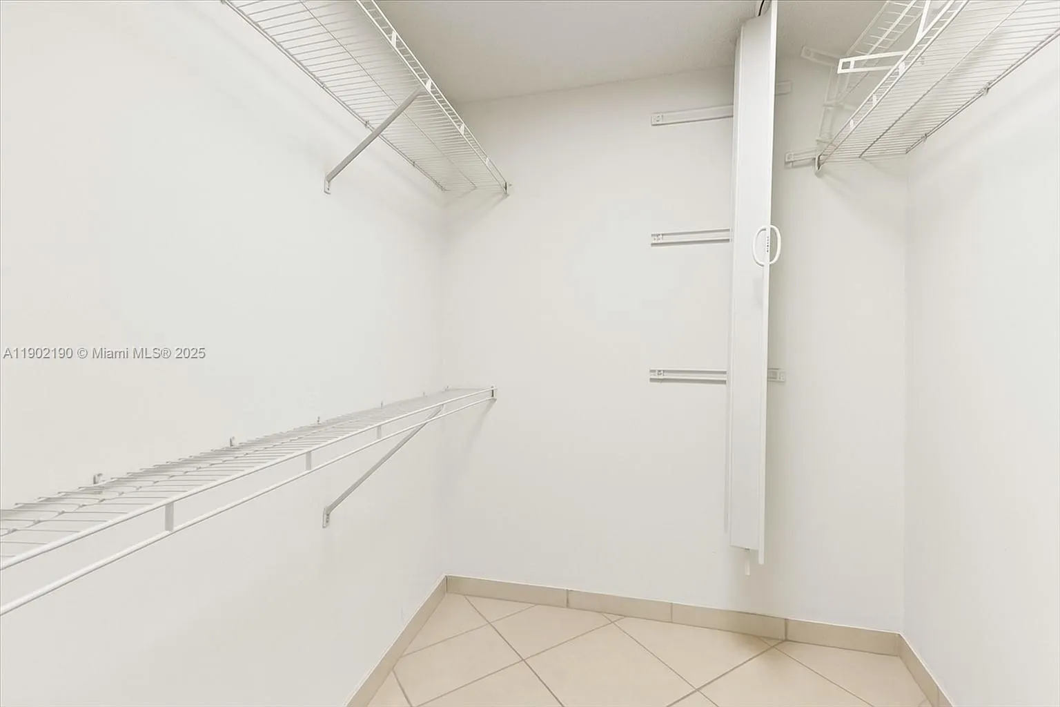 2301 S Ocean Dr, #2004