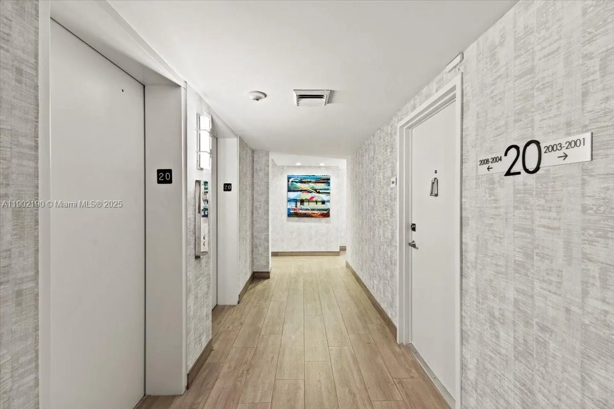 2301 S Ocean Dr, #2004