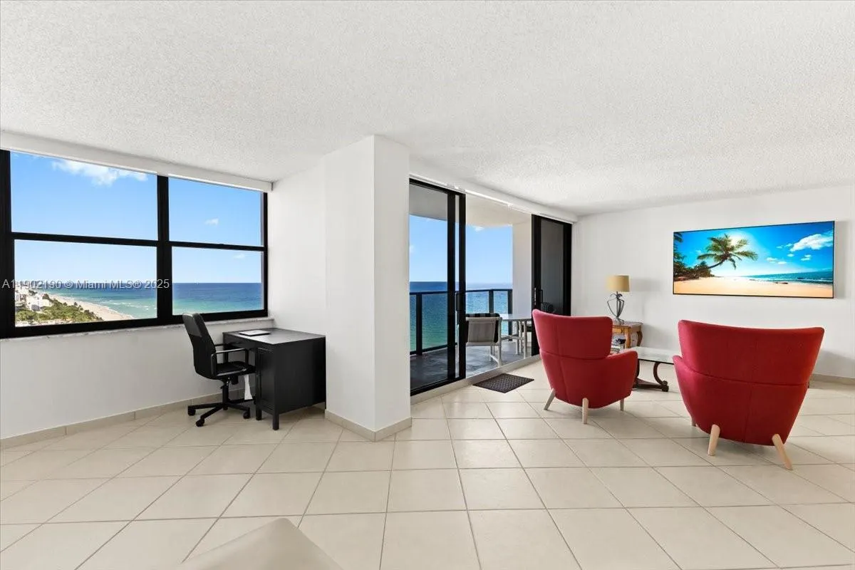 2301 S Ocean Dr, #2004