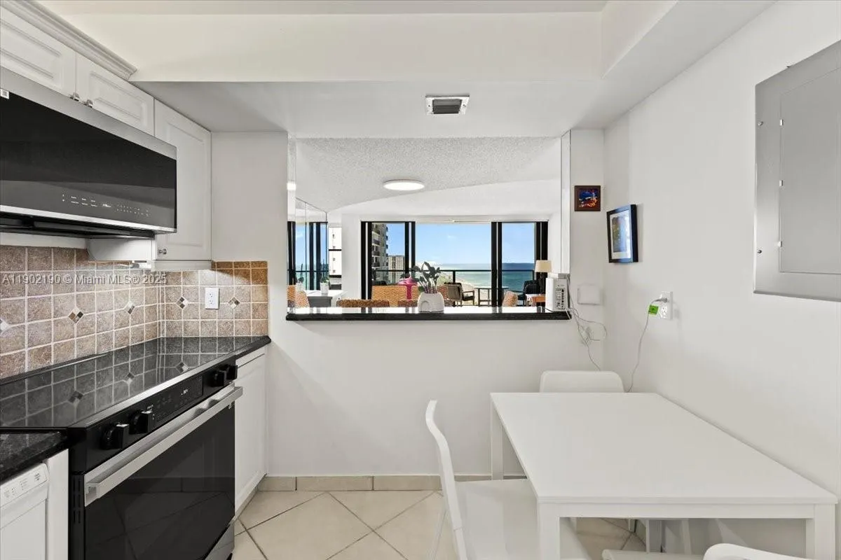 2301 S Ocean Dr, #2004