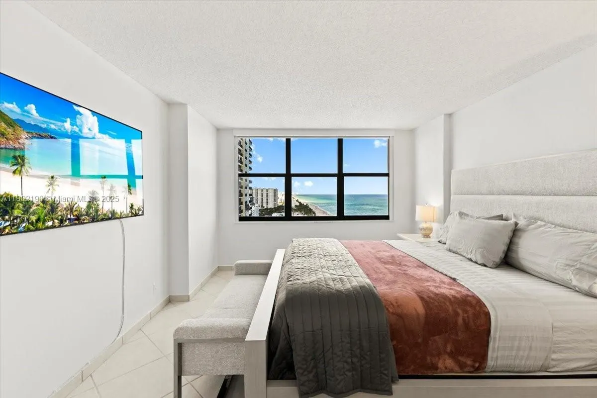 2301 S Ocean Dr, #2004