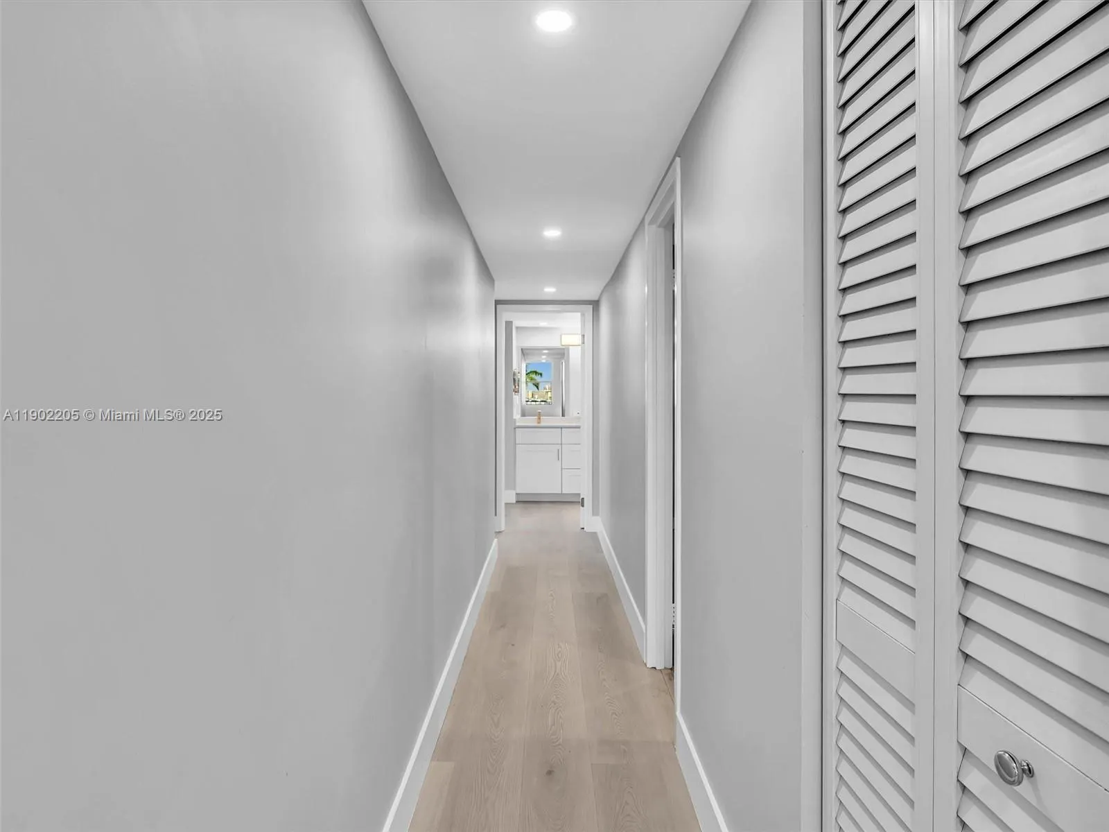 16570 NE 26th Ave, #3A