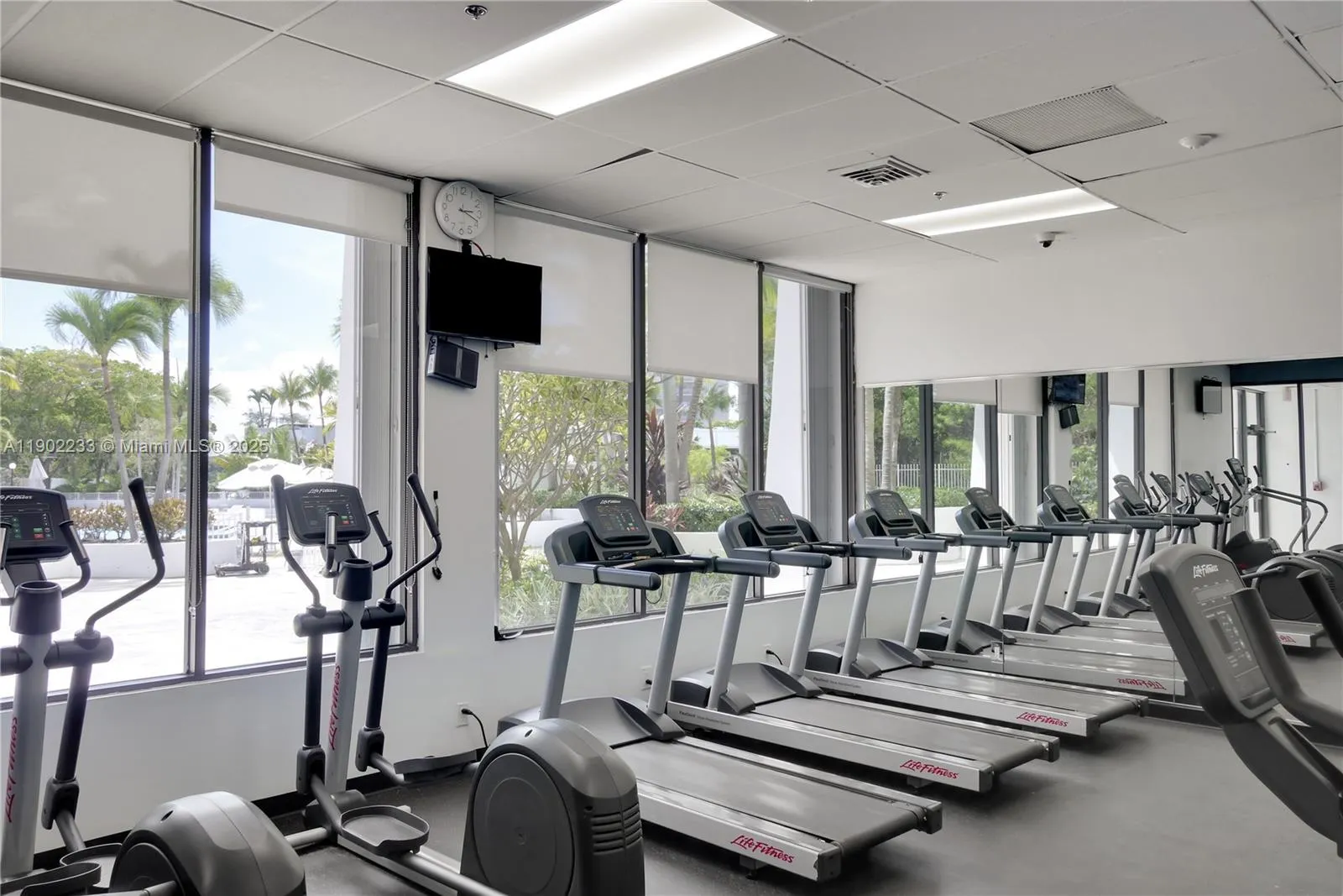 100 Bayview Dr, #1008