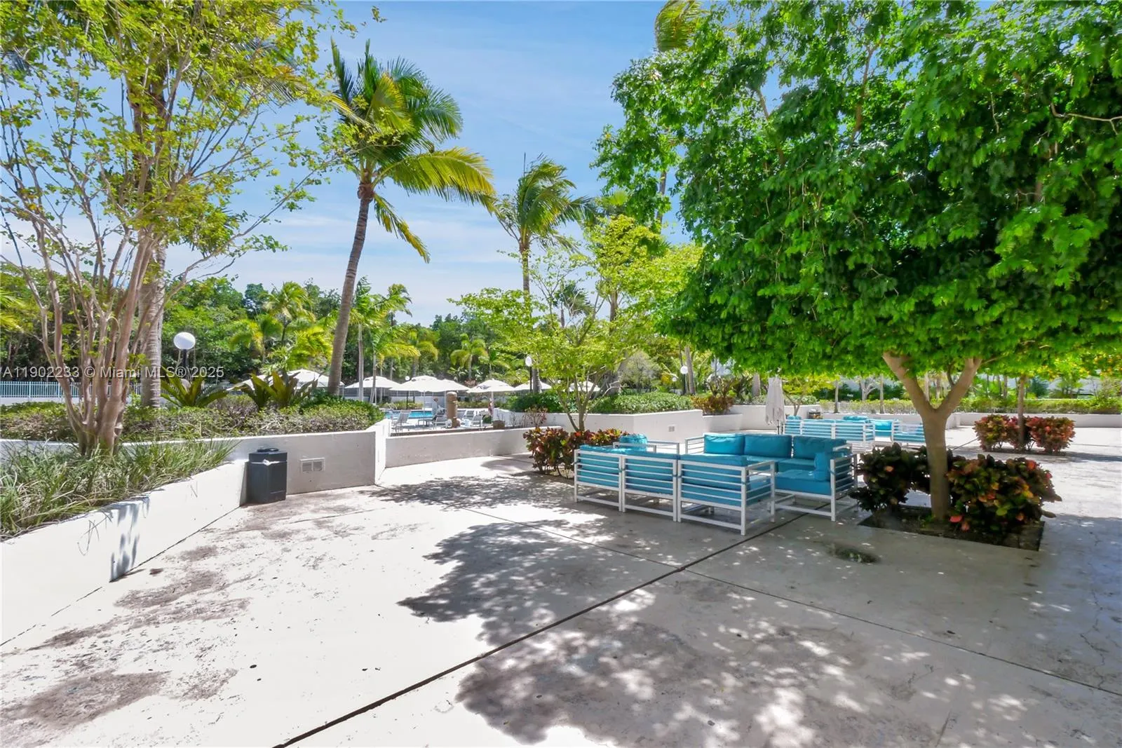 100 Bayview Dr, #1008