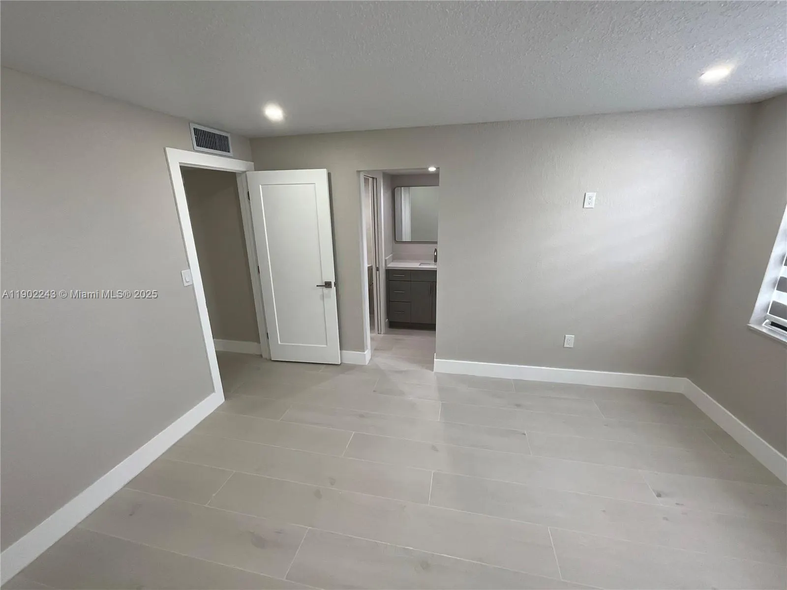 10825 SW 112th Ave, #304