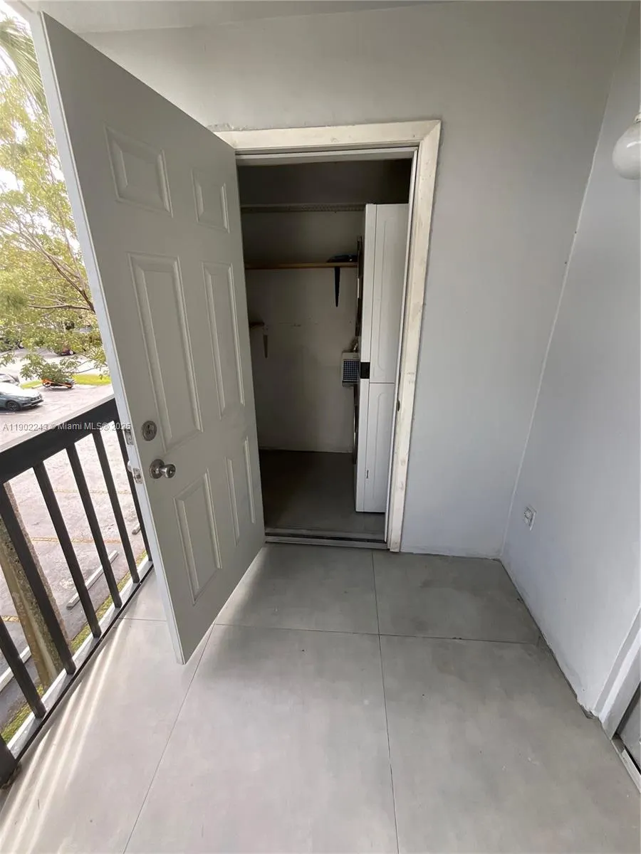 10825 SW 112th Ave, #304