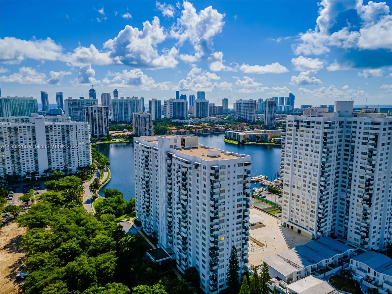 2780 NE 183rd St, #606