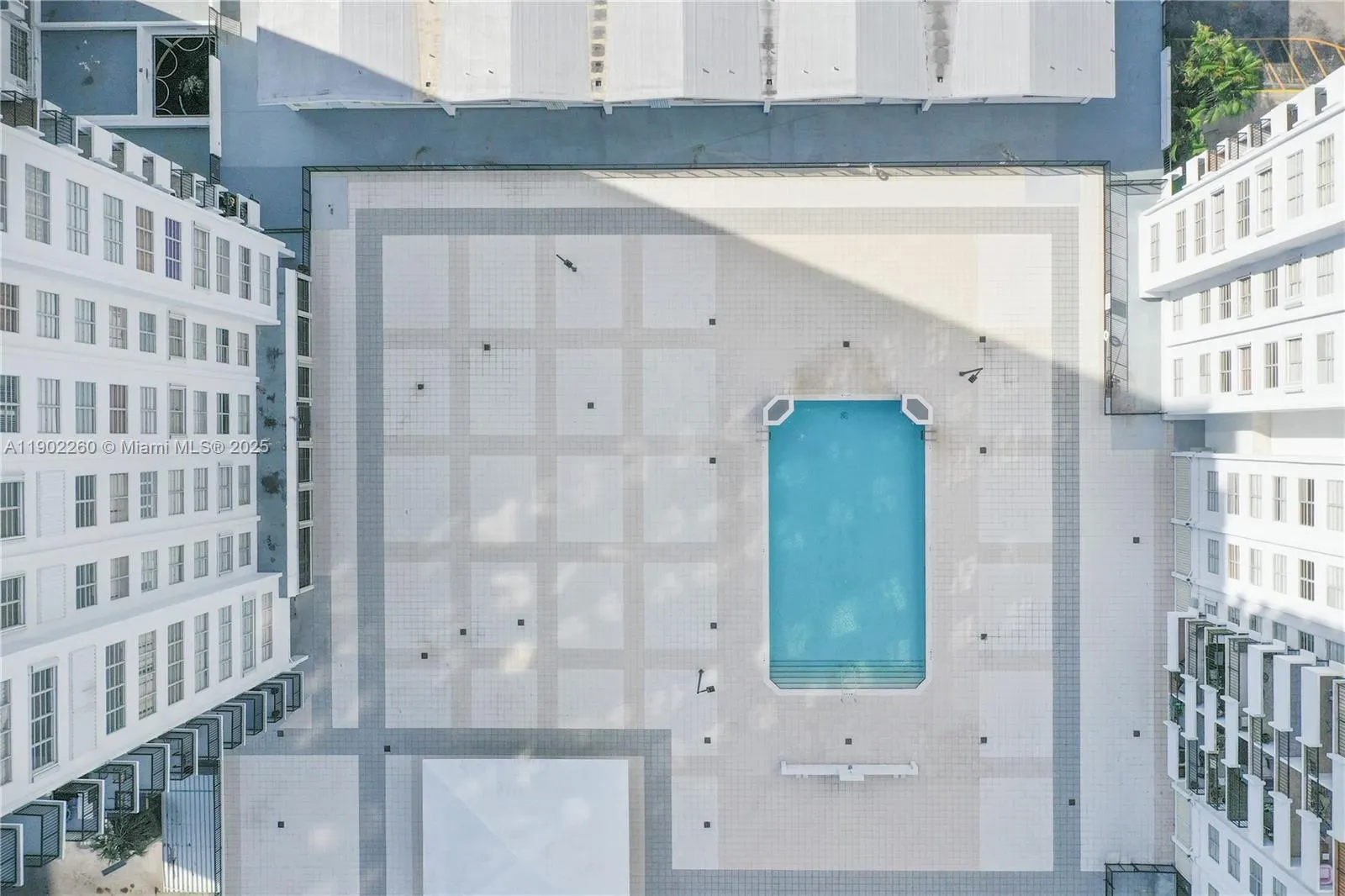 2780 NE 183rd St, #606