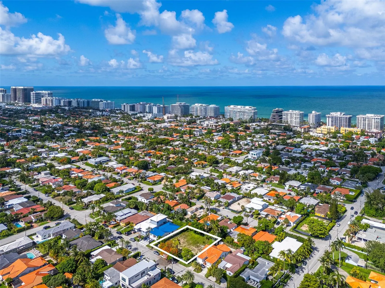 8821 and 8835 Froude Ave